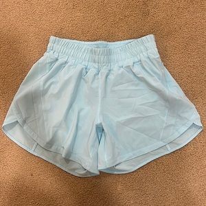 Lululemon Track That Mid-Rise Lined Short 5" (ice blue size 8)